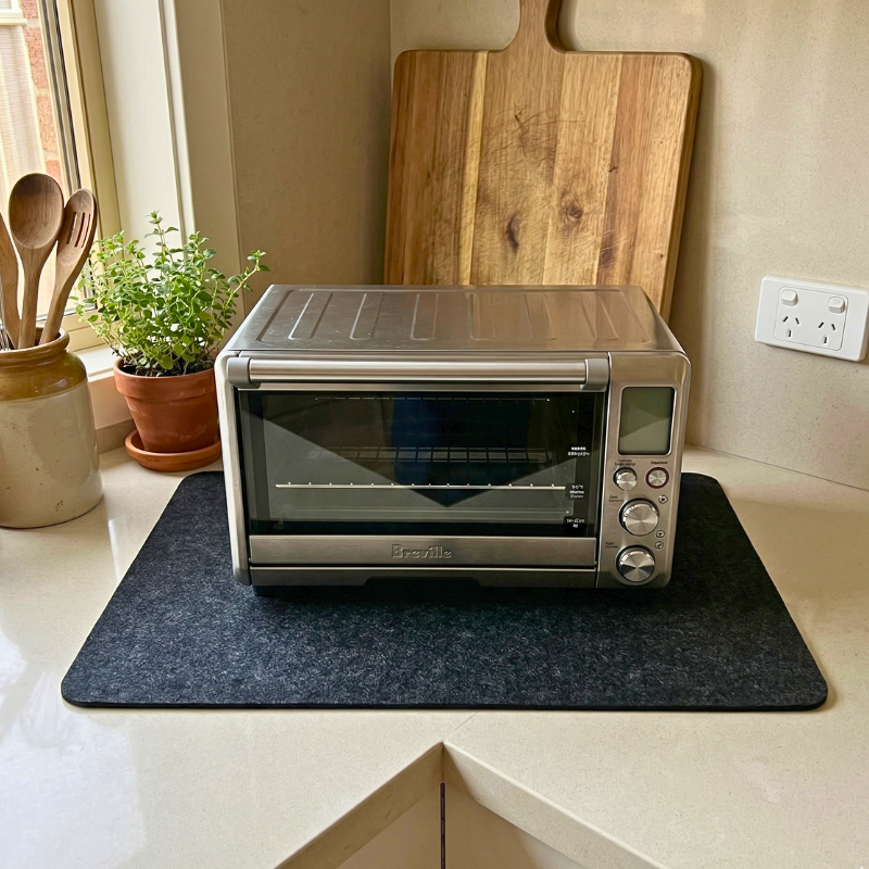 ServeReady™ HeatGuard Non-Slip Placemat